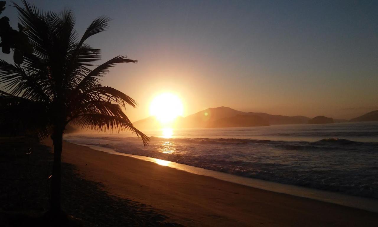 Chale No Condominio Verde Mar Na Praia Da Cocanha Caraguatatuba Dış mekan fotoğraf